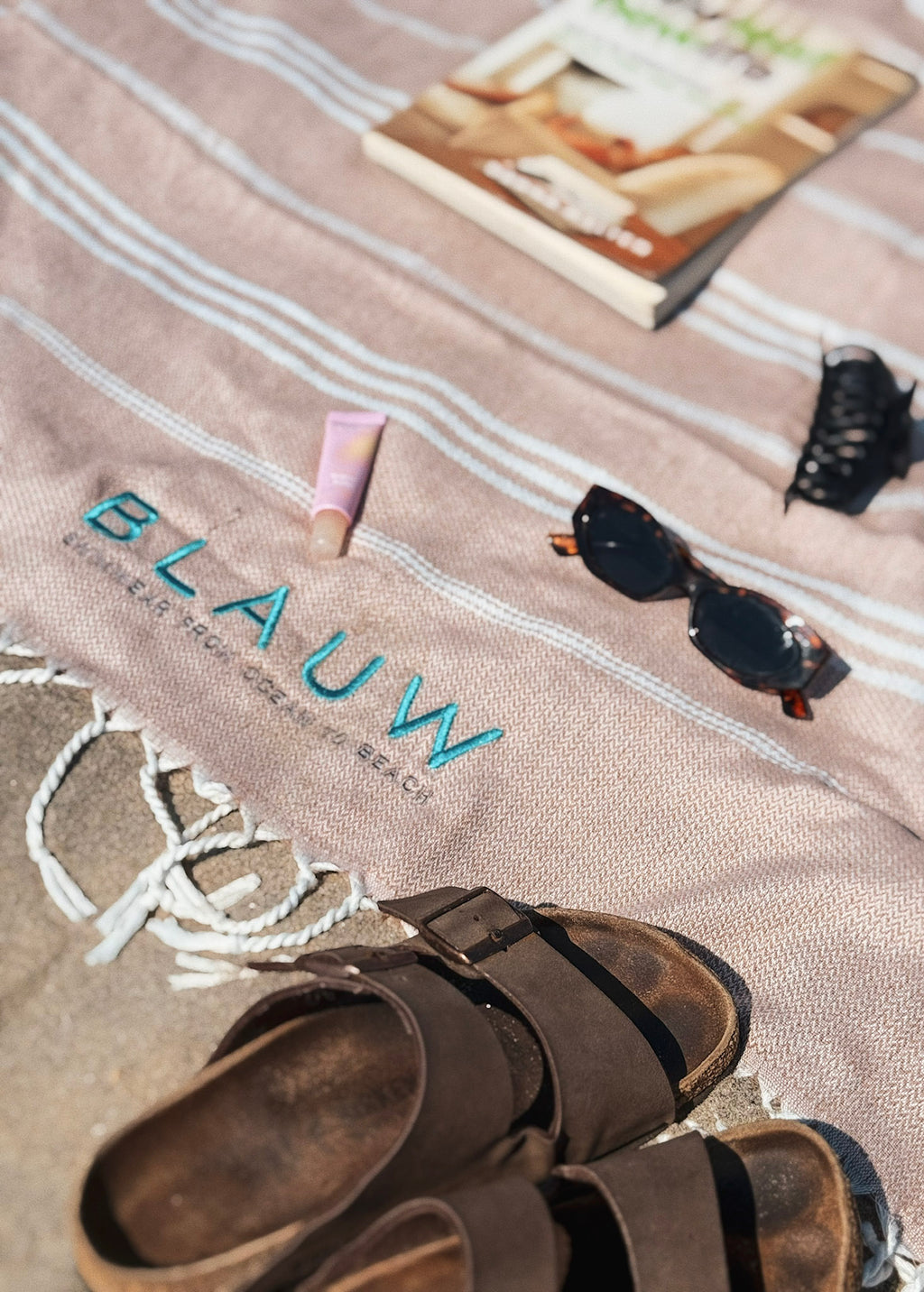 Organic towel of a sustainable beachwear for men brand